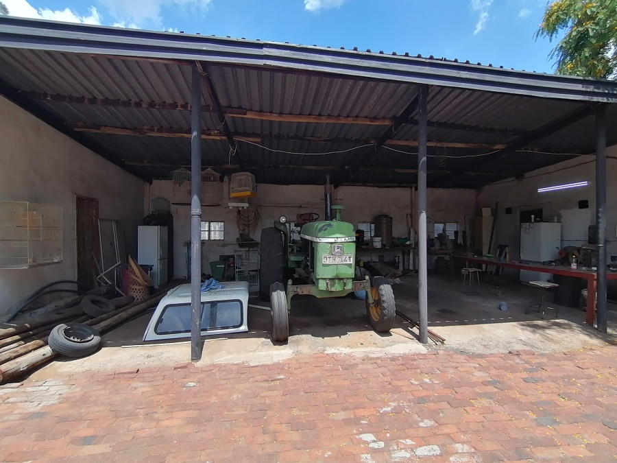 7 Bedroom Property for Sale in Stilfontein North West